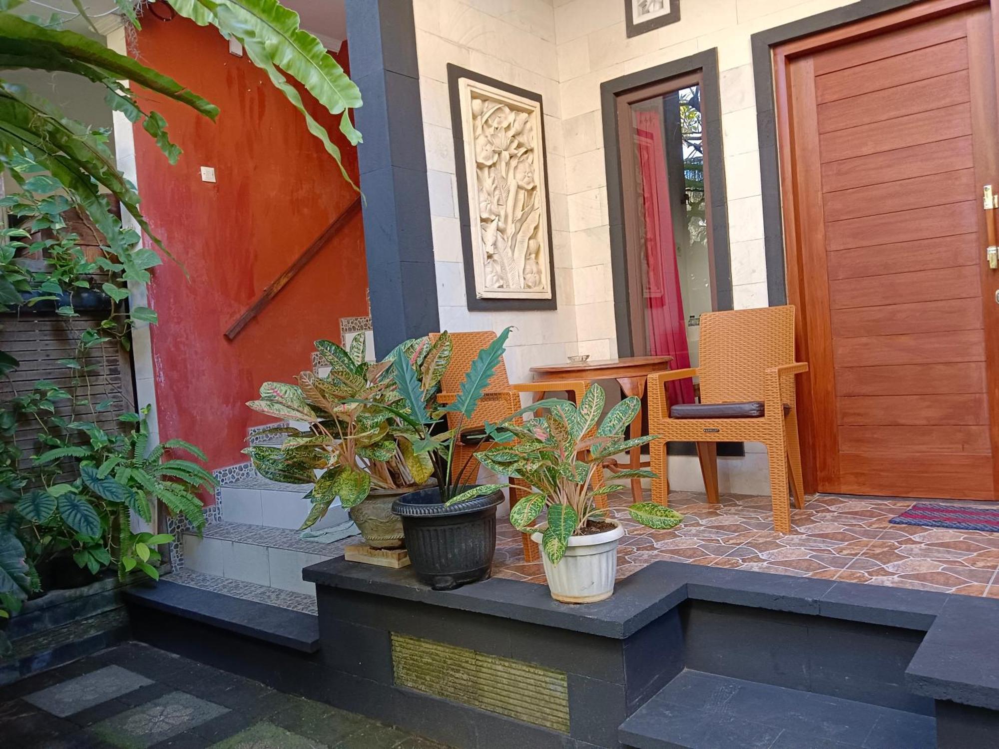 Wisma tamu Double N Bali *